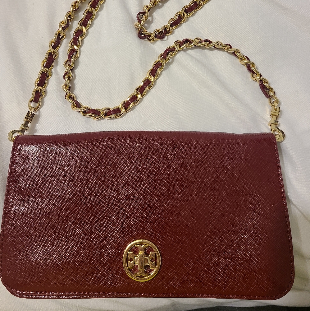 AUTHENTIC Tory Burch Adalyn clutch/crossbody